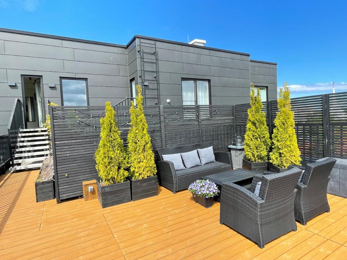 City Terrace Apartment Avangard - Large Private Roof Terrace Tallinn Kültér fotó