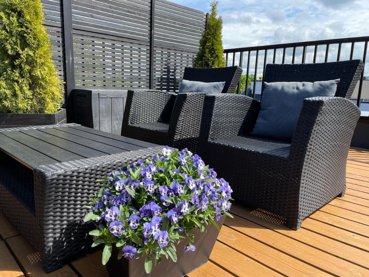 City Terrace Apartment Avangard - Large Private Roof Terrace Tallinn Kültér fotó